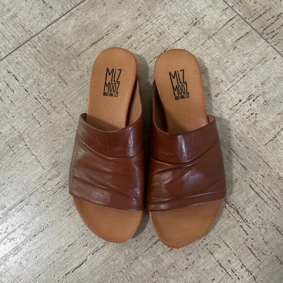 Women's Miz Mooz Sz.7 Leather Slide Sandal - Picture 1 of 5